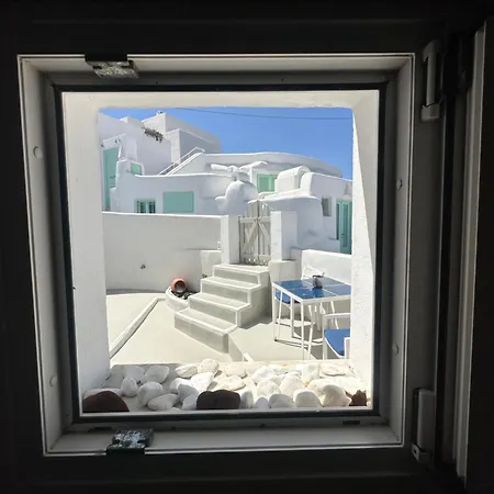 White Swallow Suite Santorini Vourvoúlos Exterior photo